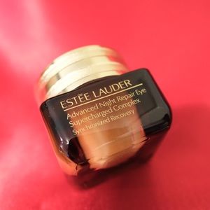 🆕 Advanced Night Repair Eye